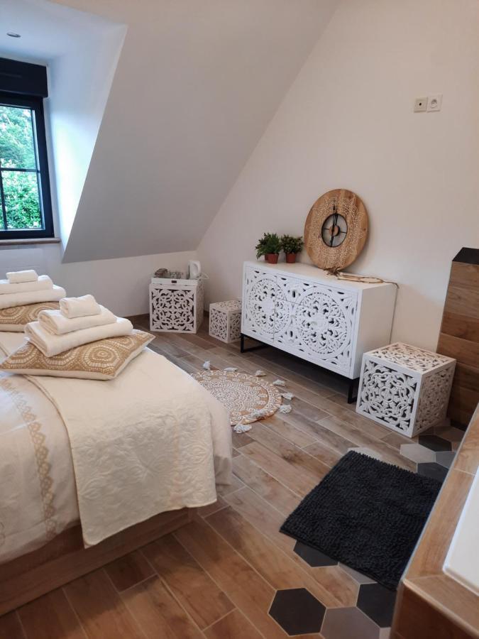 Madelaine Ranch, Nouvelle Piscine 2025 Villa Le Gast ภายนอก รูปภาพ